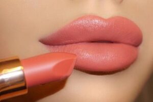 Natural Lipsticks For Brown Skin